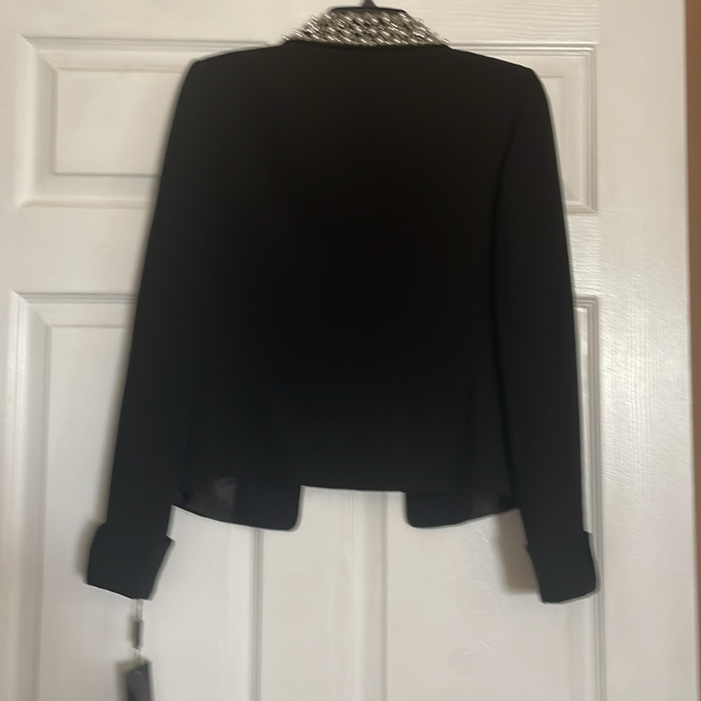 Tahari Women’s size 2 black jacket - Picture 3 of 7